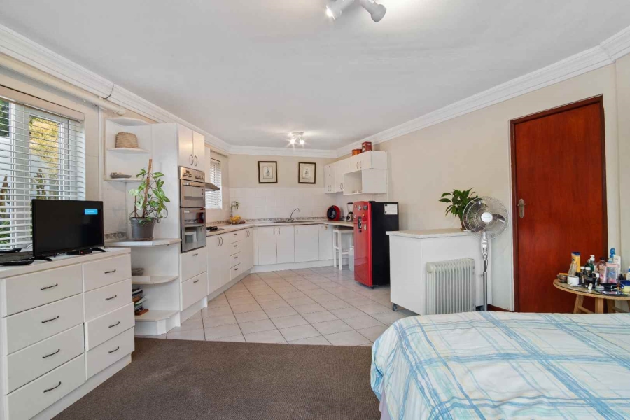 4 Bedroom Property for Sale in Oakhurst Estate Western Cape